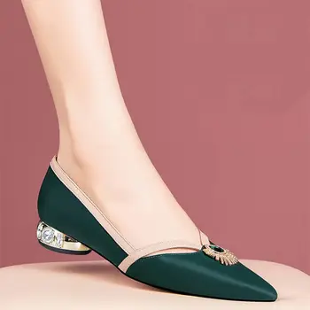 Moderna ženska obuća ravnim cipelama; zbirka 2022 godine; sezona proljeće-ljeto; cipele-brod; casual cipele bez spajala sa oštrim vrhom; elegantna ženska obuća